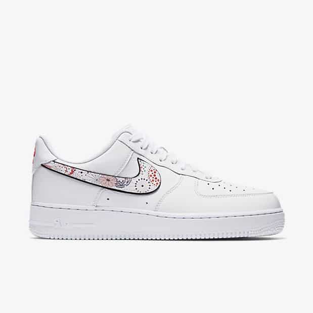 Nike air cheap force mit blumenmuster